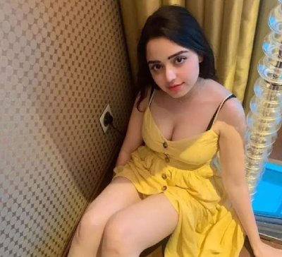 Sexy college girl for sex in Habsiguda